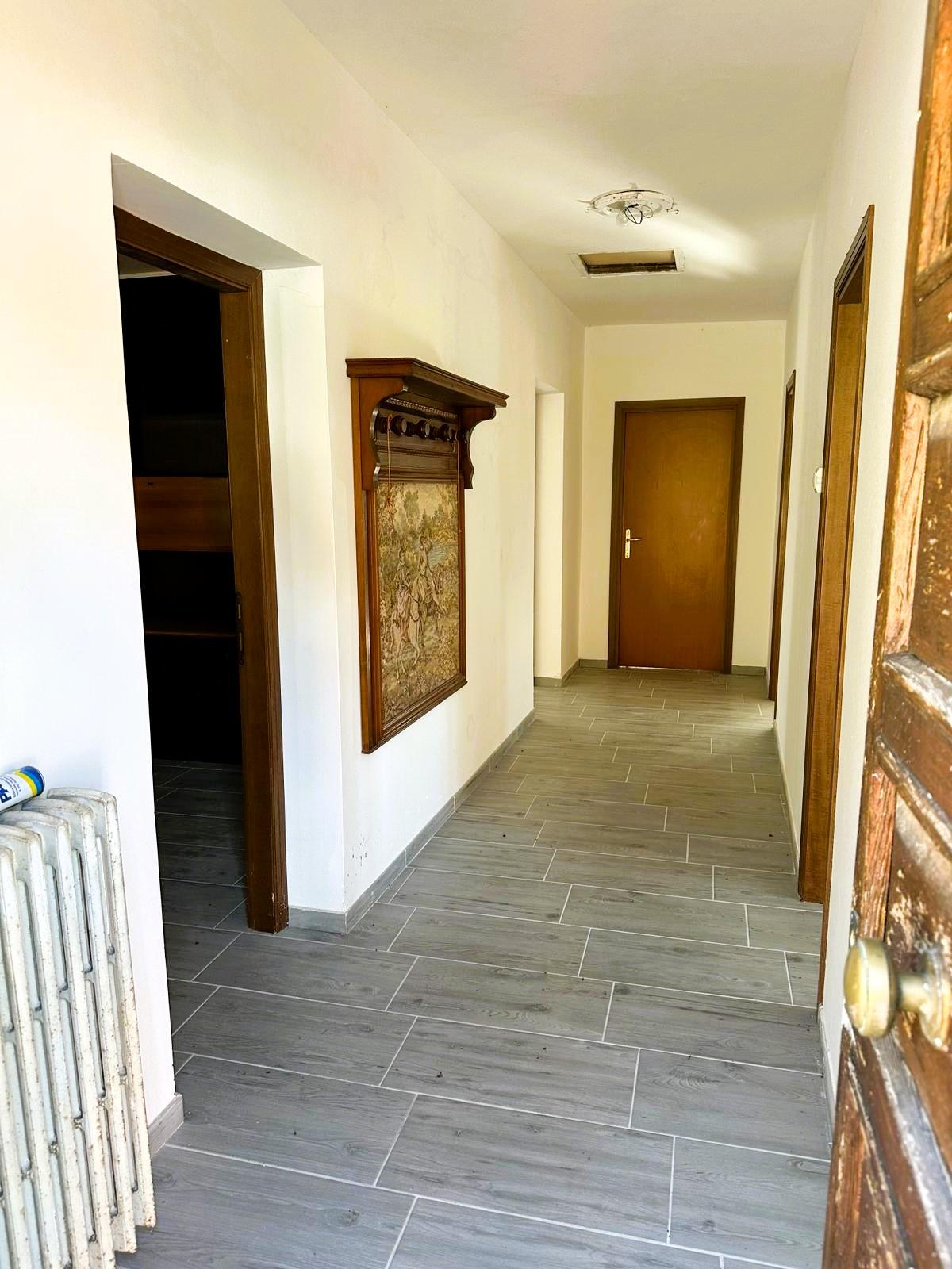 Casa indipendente con terreno