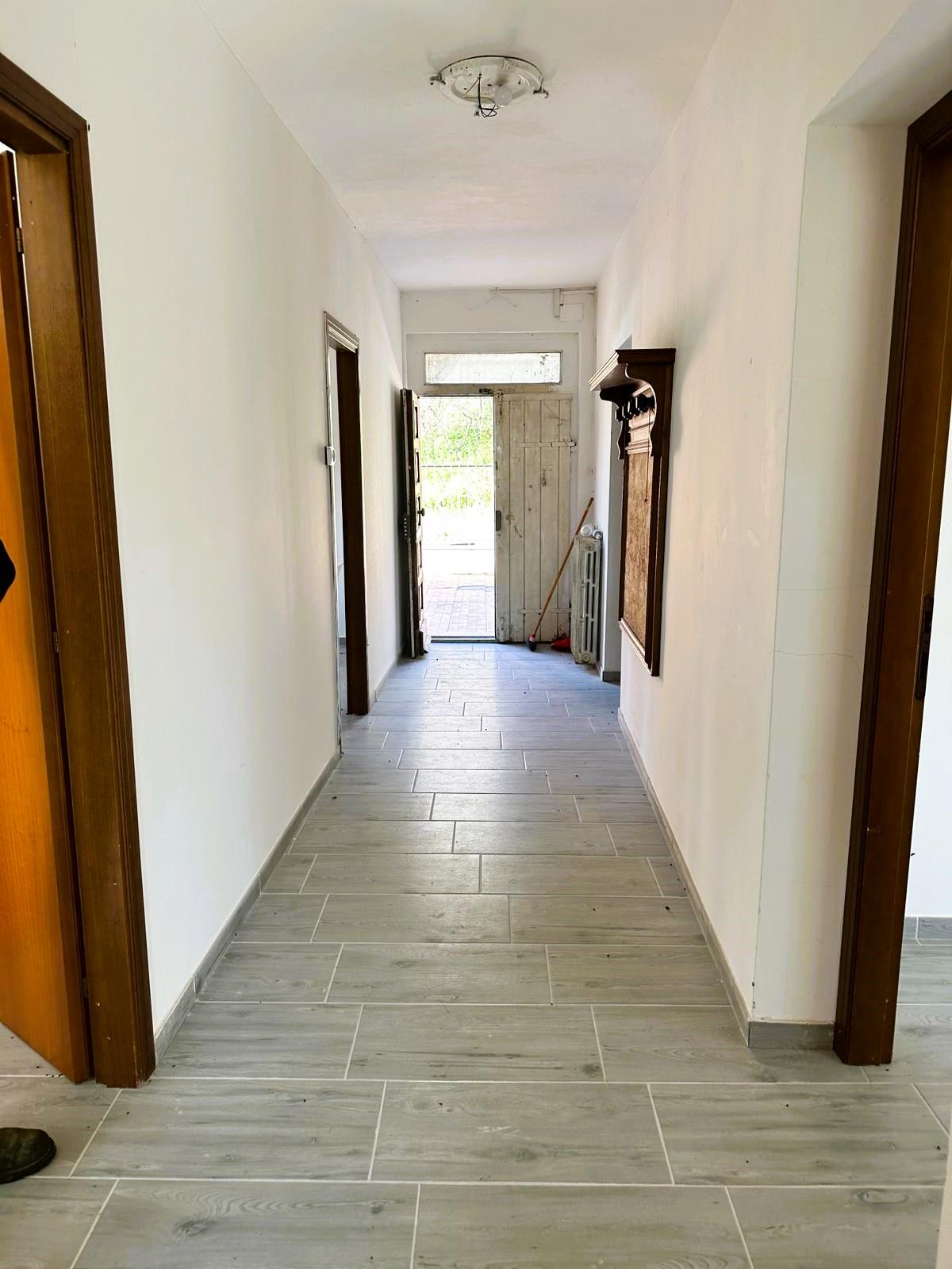 Casa indipendente con terreno