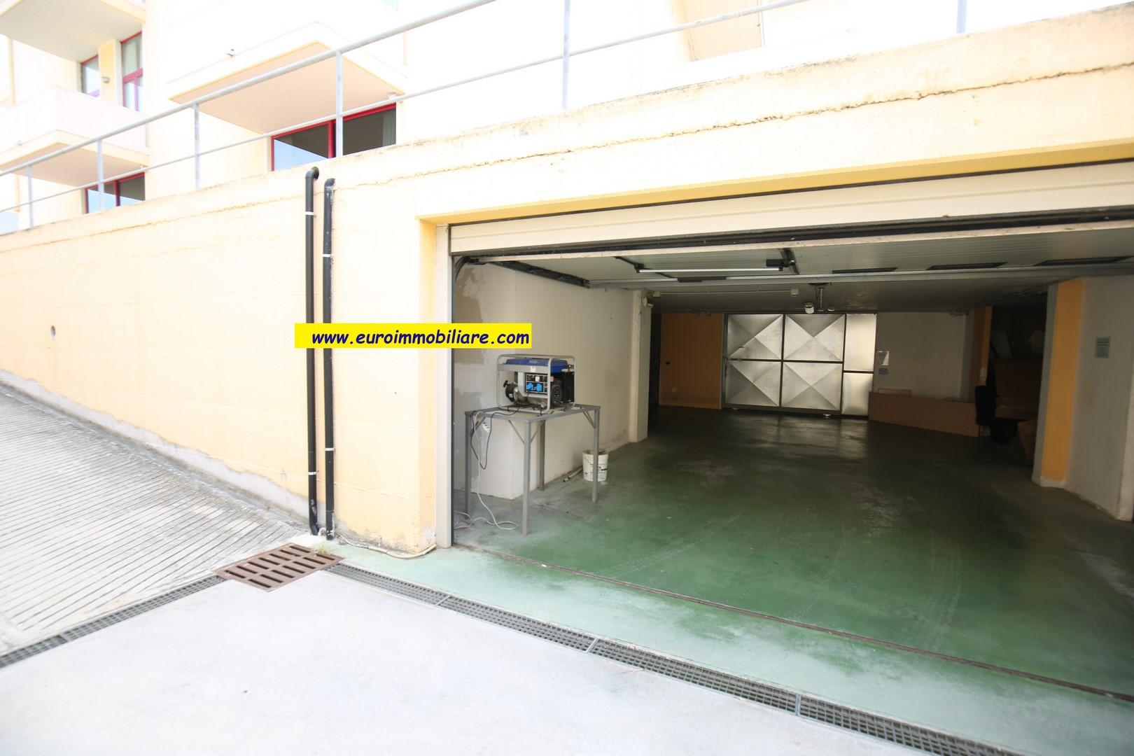 Intero Stabile in zona in forte espansione