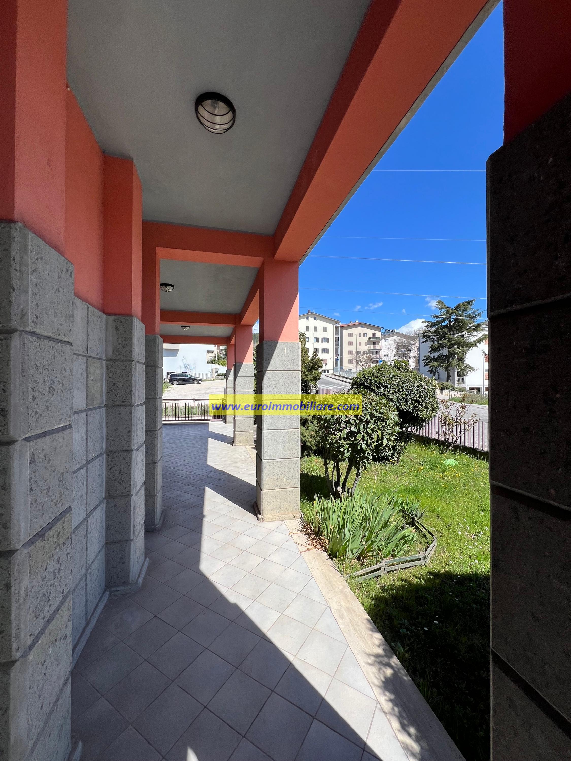 ELEGANTE ATTICO CON VISTA PANORAMICA