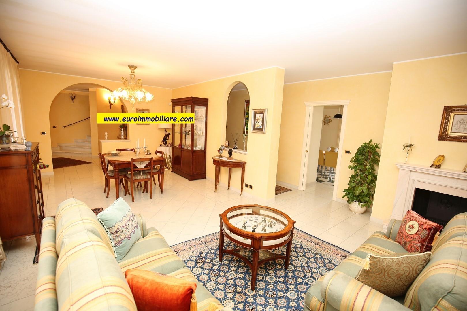 Splendida villa di lusso con giardino a 2 passi dal mare
