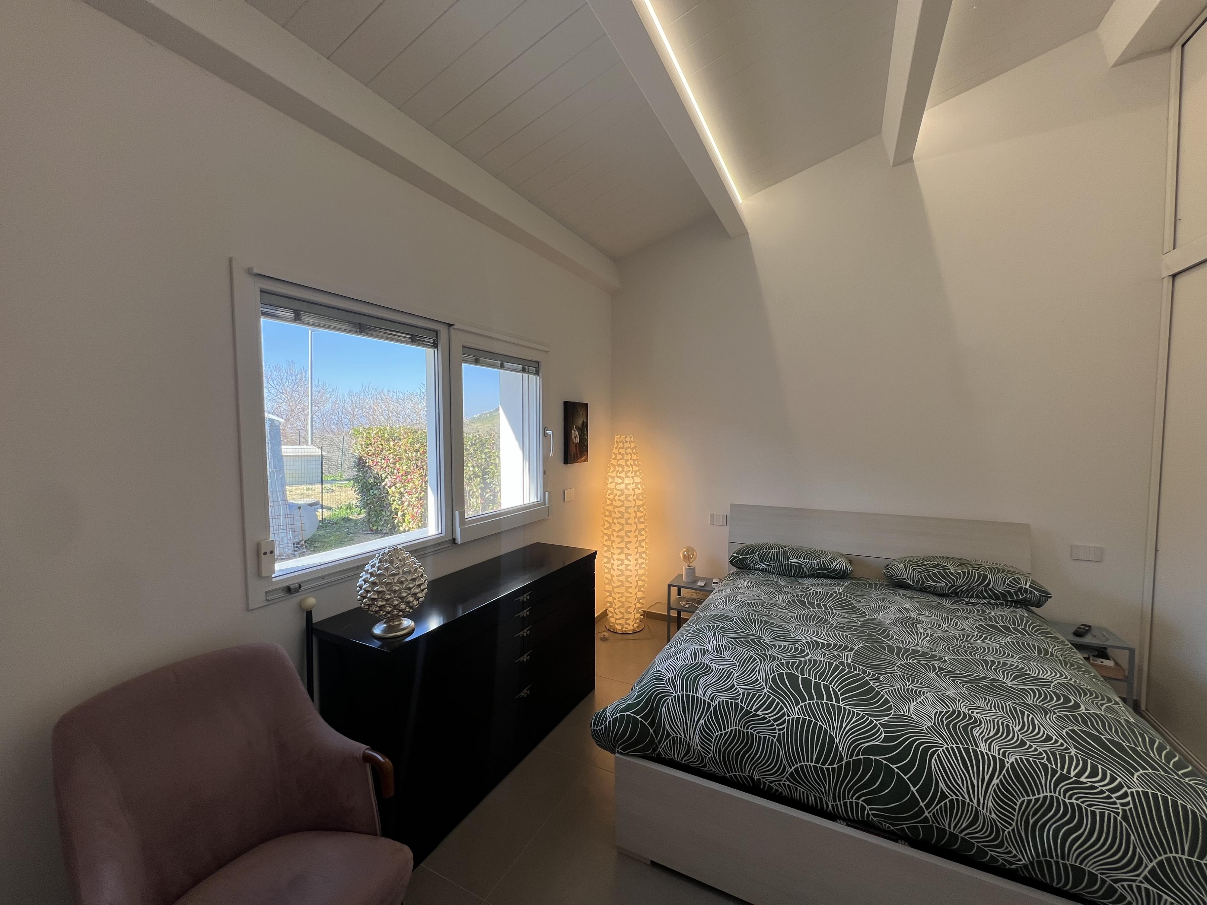 VILLA MODERNA IMMERSA NELLA NATURA